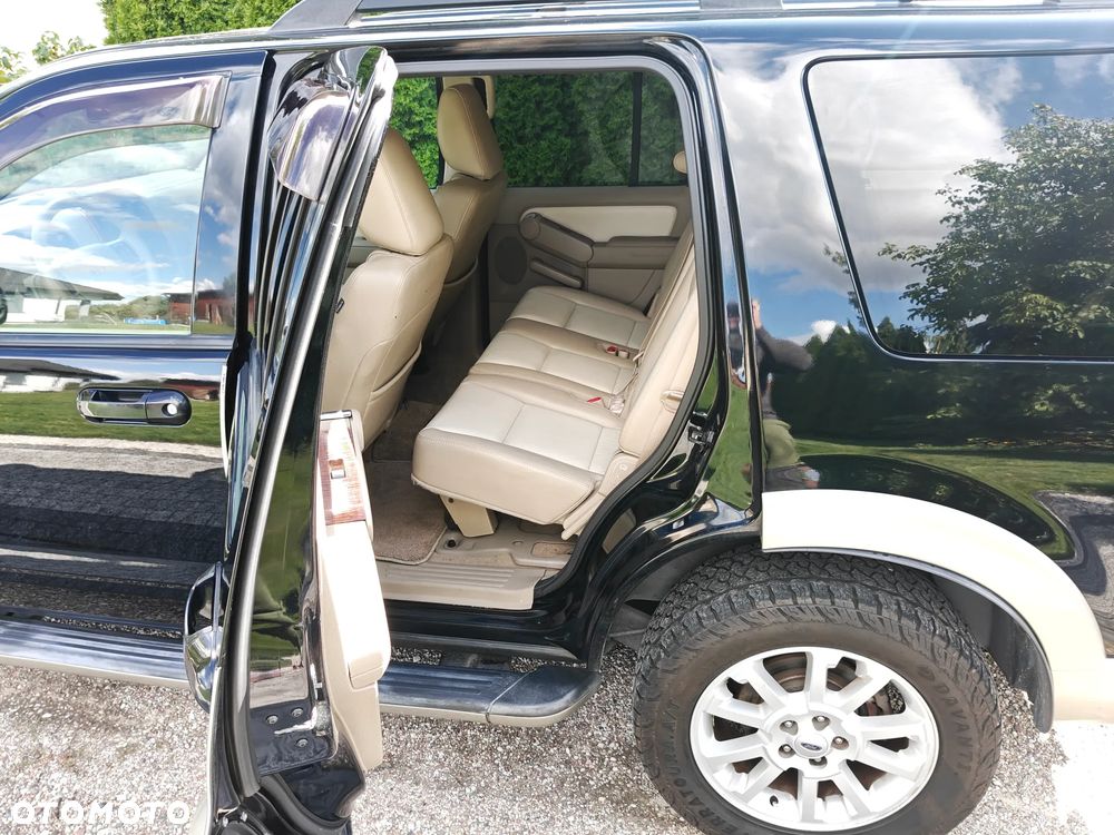 Ford Explorer 4.6 - 13