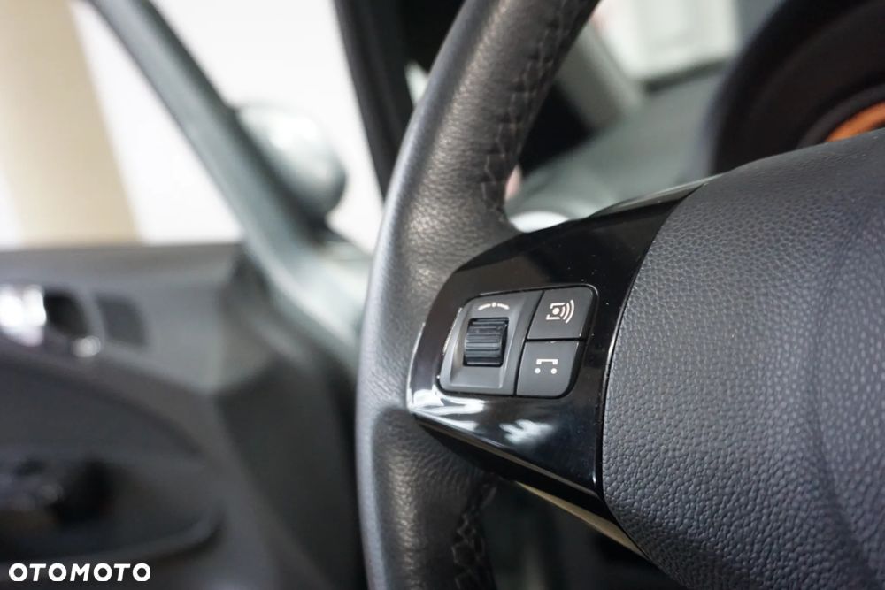 Opel Corsa 1.2 16V Enjoy - 24