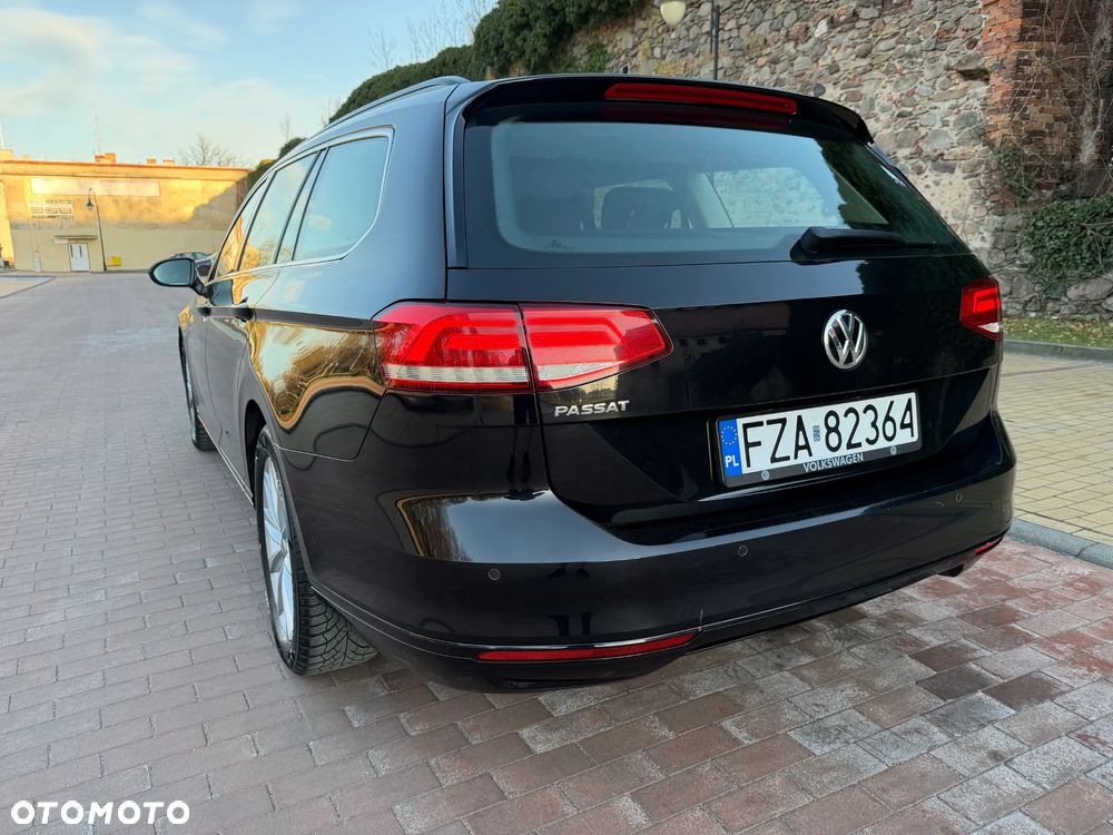 Volkswagen Passat 2.0 TDI (BlueMotion Technology) Highline - 11