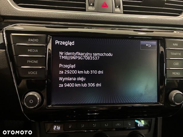 Skoda Superb 2.0 TDI L&K DSG - 17