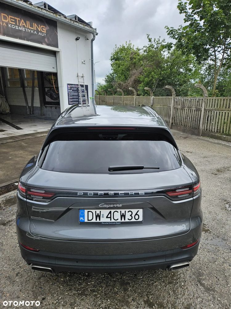 Porsche Cayenne Standard - 2