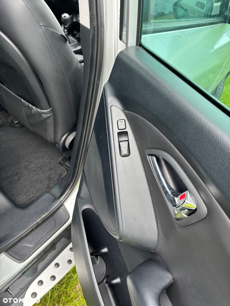 Hyundai ix35 1.7 CRDi Premium 2WD - 23