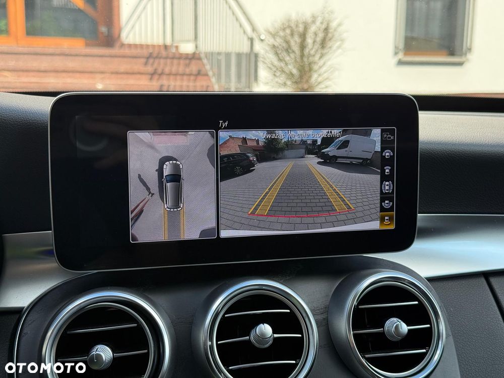 Mercedes-Benz Klasa C 300 de 9G-TRONIC - 28