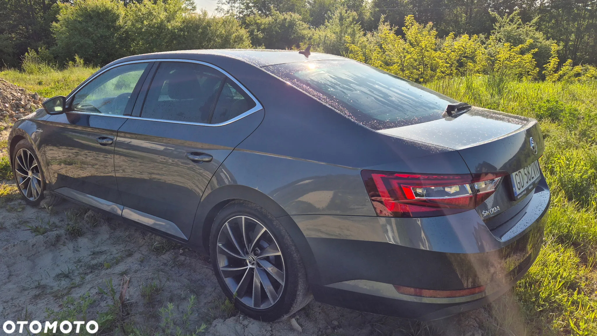 Skoda Superb 2.0 TDI L&K DSG - 10