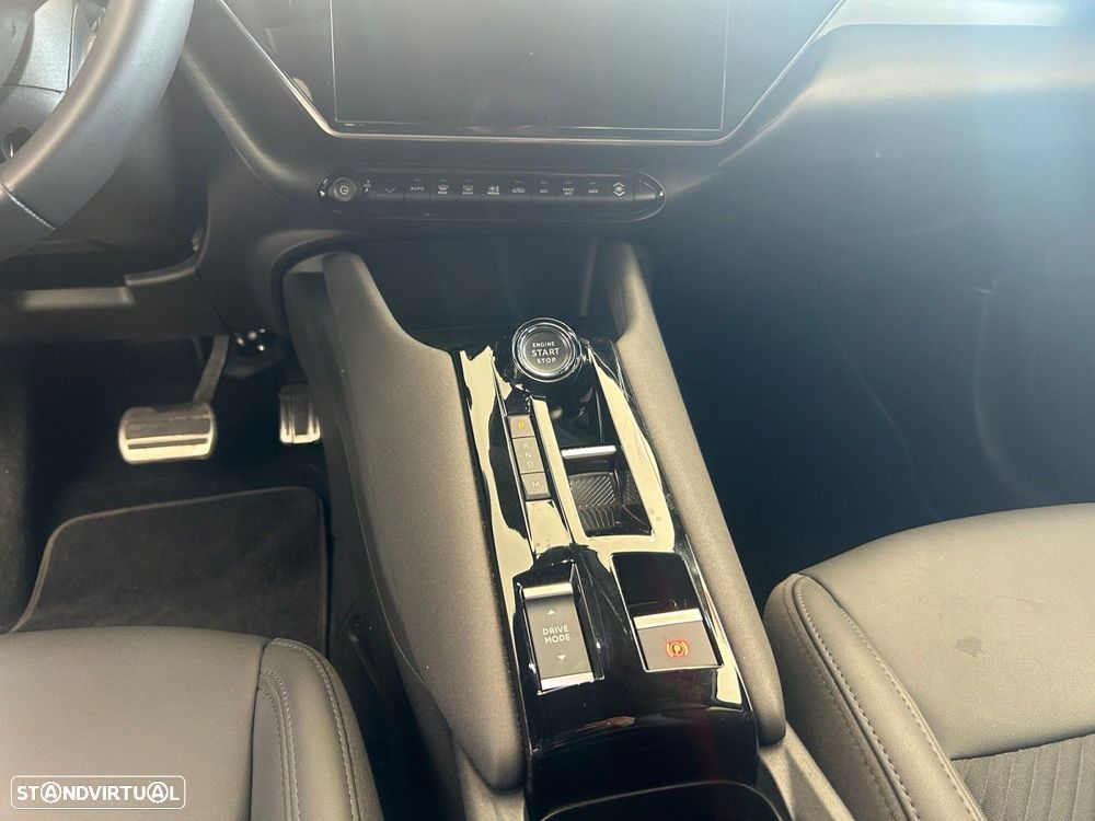 Alfa Romeo Junior 1.2 Speciale eDCT6 - 11