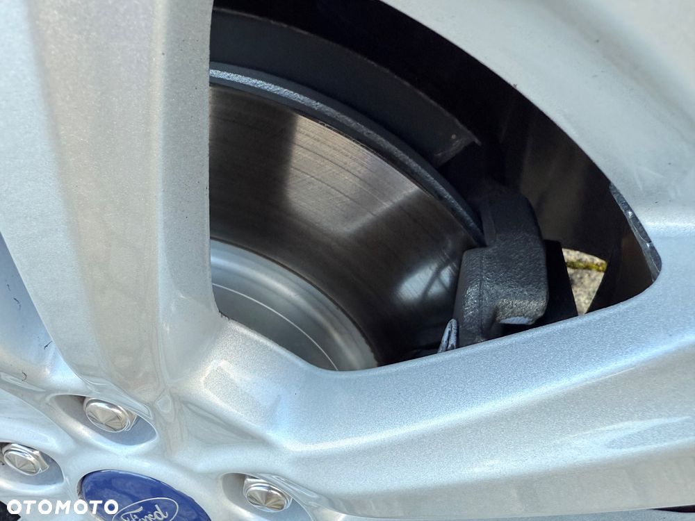 Ford Kuga 1.5 EcoBoost 2x4 Titanium - 34