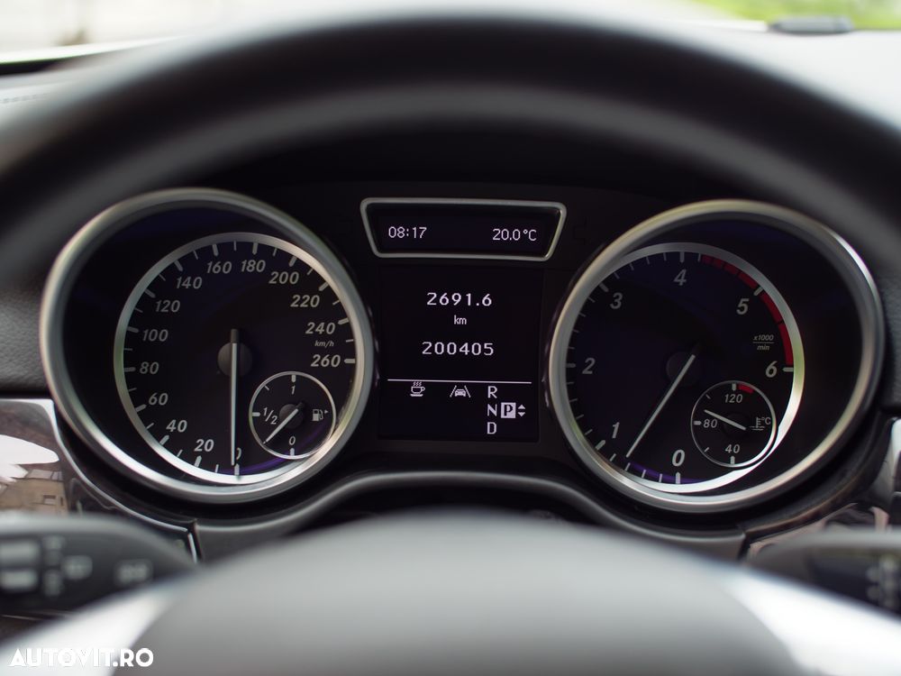 Mercedes-Benz ML 350 BlueTEC 4MATIC Aut - 22