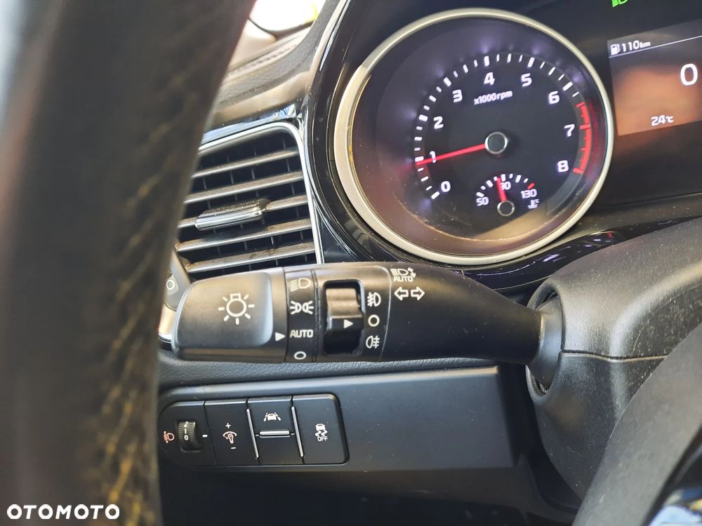 Kia Ceed 1.0 T-GDI 120 OPF Edition 7 - 26