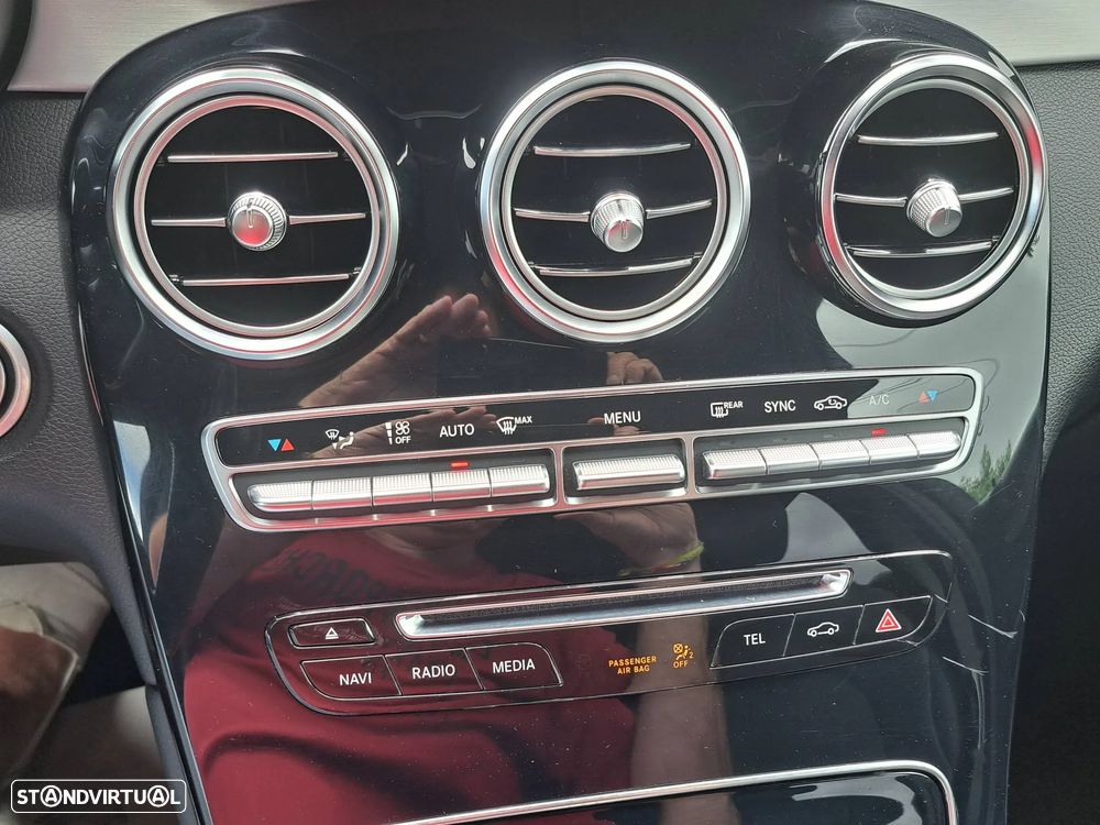 Mercedes-Benz GLC 220 d 4Matic 9G-TRONIC AMG Line - 41