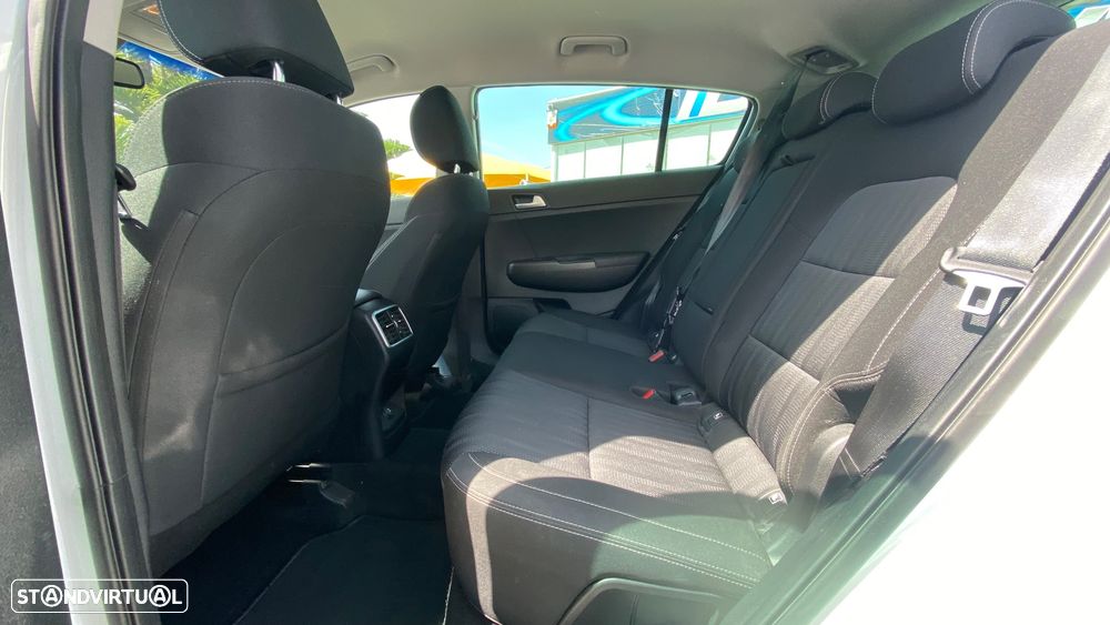Kia Sportage 1.6 CRDI ISG Urban - 25