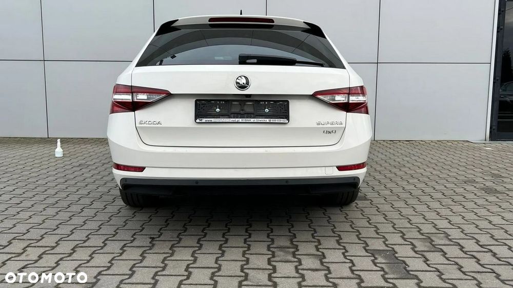 Skoda Superb 2.0 TDI 4x4 L&K DSG - 27