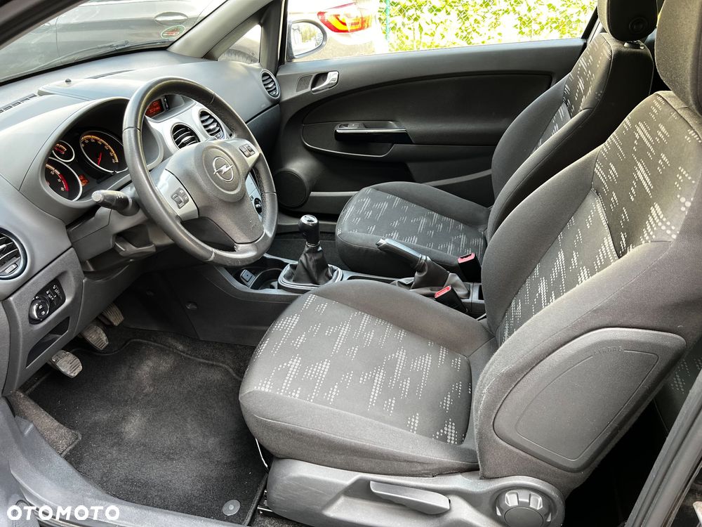 Opel Corsa 1.4 16V Satellite - 18