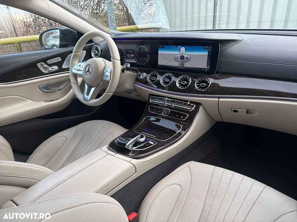 Mercedes-Benz CLS - 25