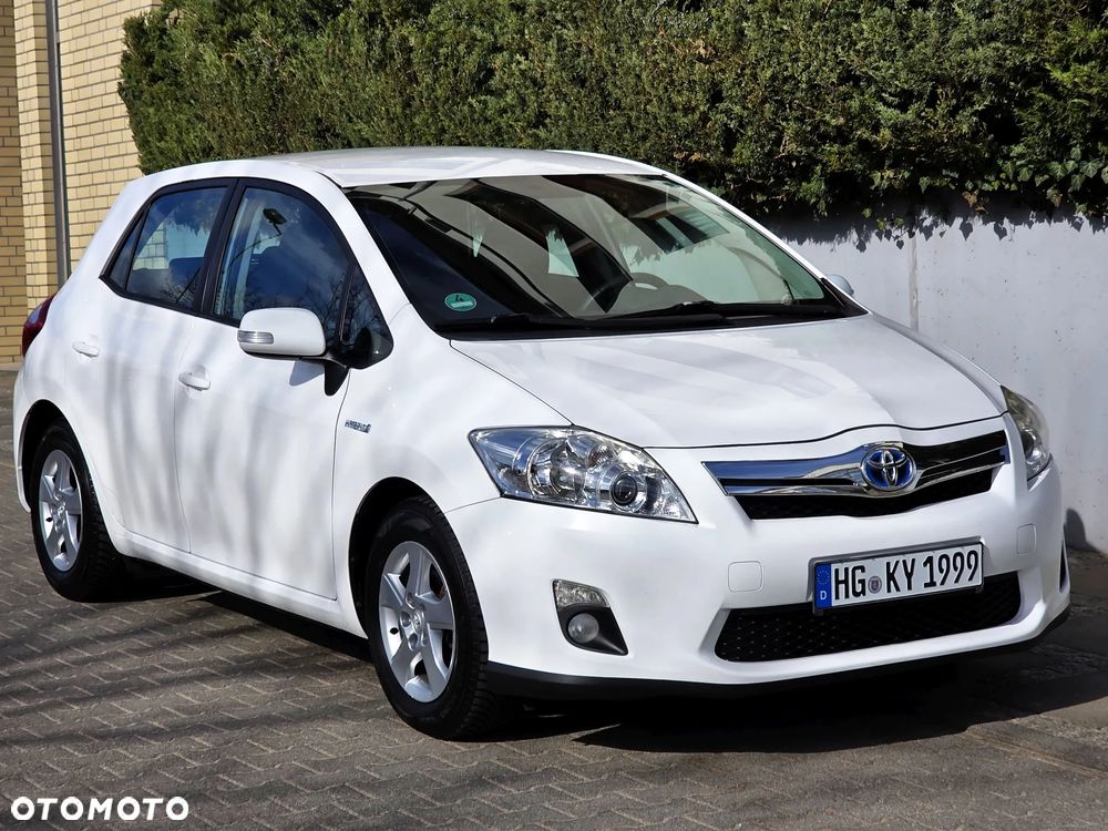 Toyota Auris 1.8 HSD Luna - 1