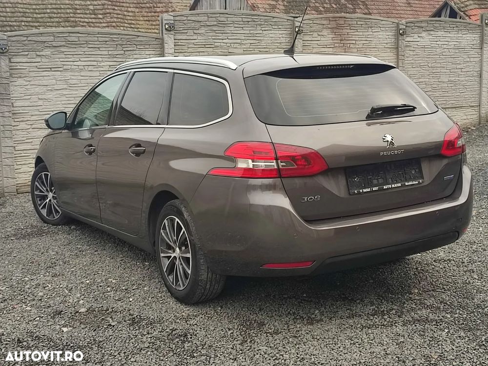 Peugeot 308 - 4
