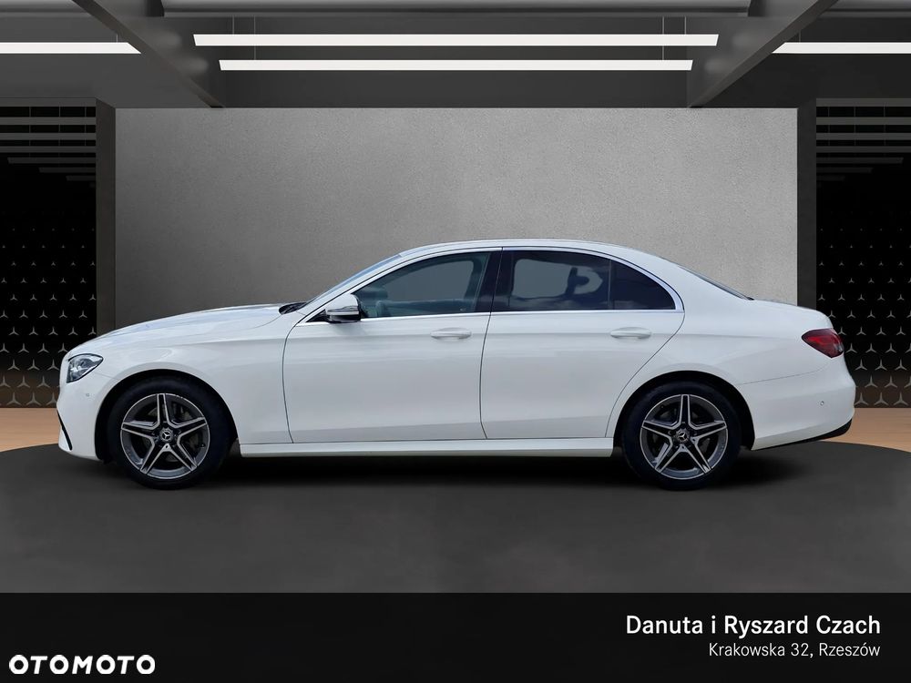 Mercedes-Benz Klasa E 220 d 4-Matic 9G-TRONIC - 2