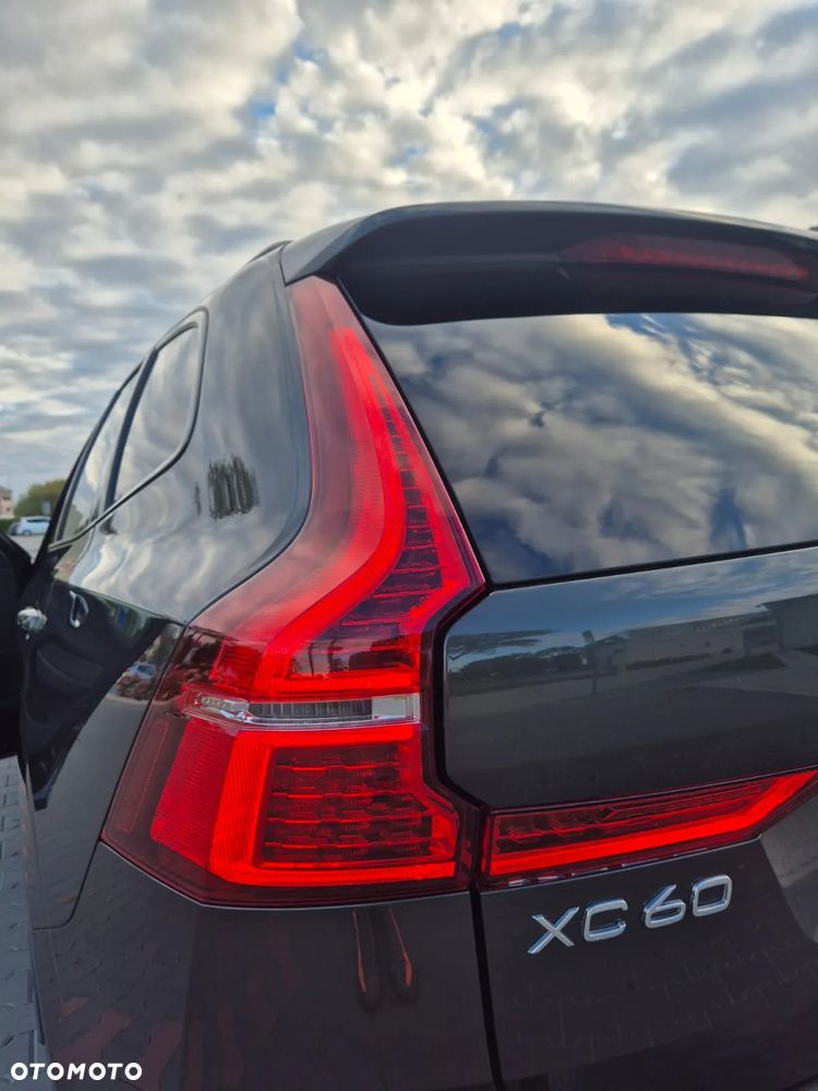 Volvo XC 60 D4 R-Design - 18