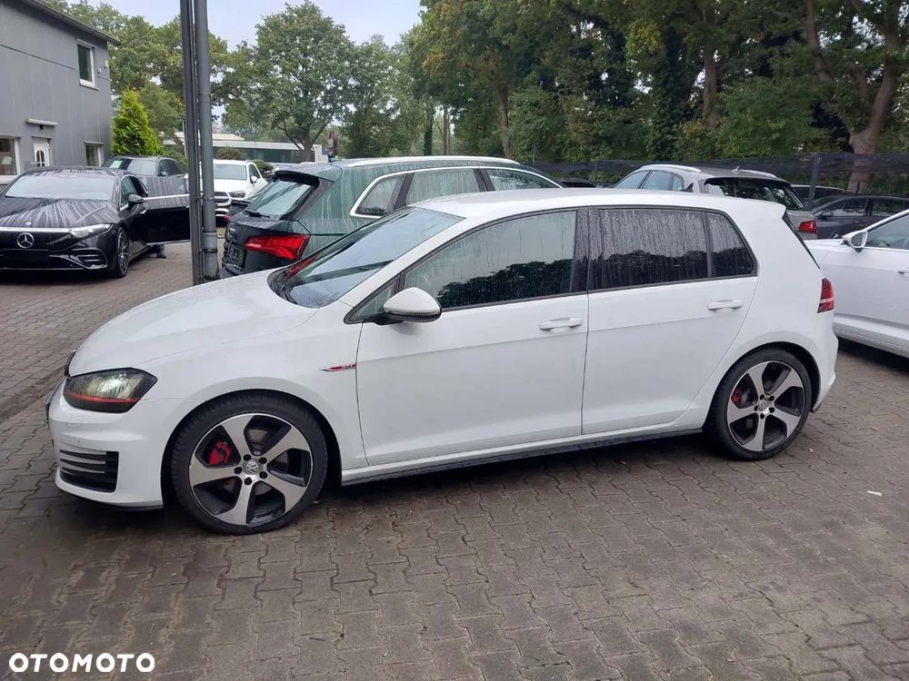 Volkswagen Golf VII 2.0 TSI BMT GTI - 2