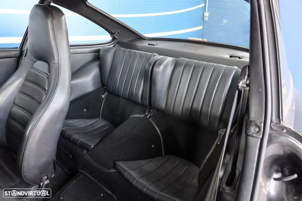 Porsche 911 Série G - 12
