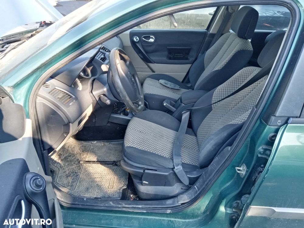 Dezmembrari  Renault MEGANE 2  2002  > 2012 1.9 dCi (BM0G, CM0G) Moto - 3