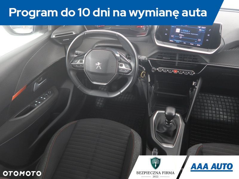 Peugeot 208 - 9