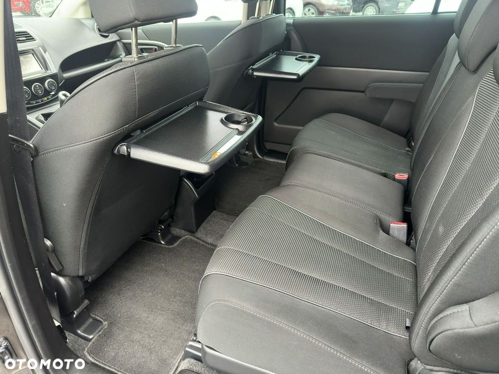 Mazda 5 - 8