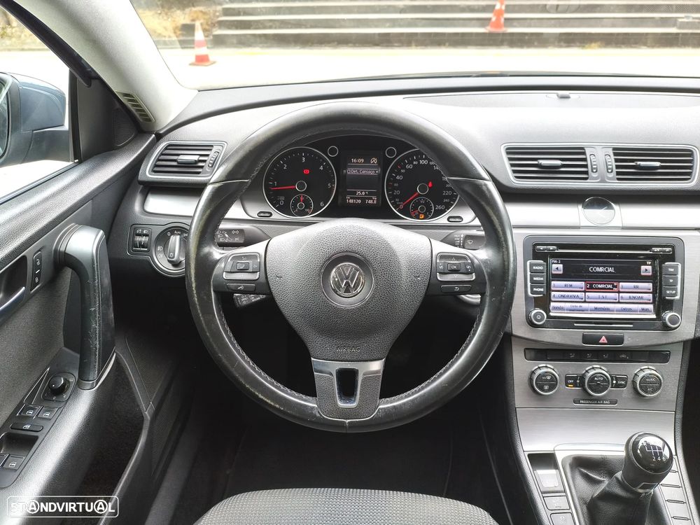 VW Passat Variant 1.6 TDI BlueMotion - 6