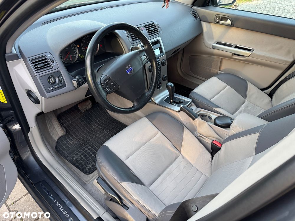Volvo V50 2.4D5 Momentum - 15