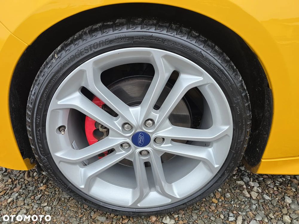 Ford Focus 2.0 EcoBoost ST mit Leder-Sport-Paket - 22