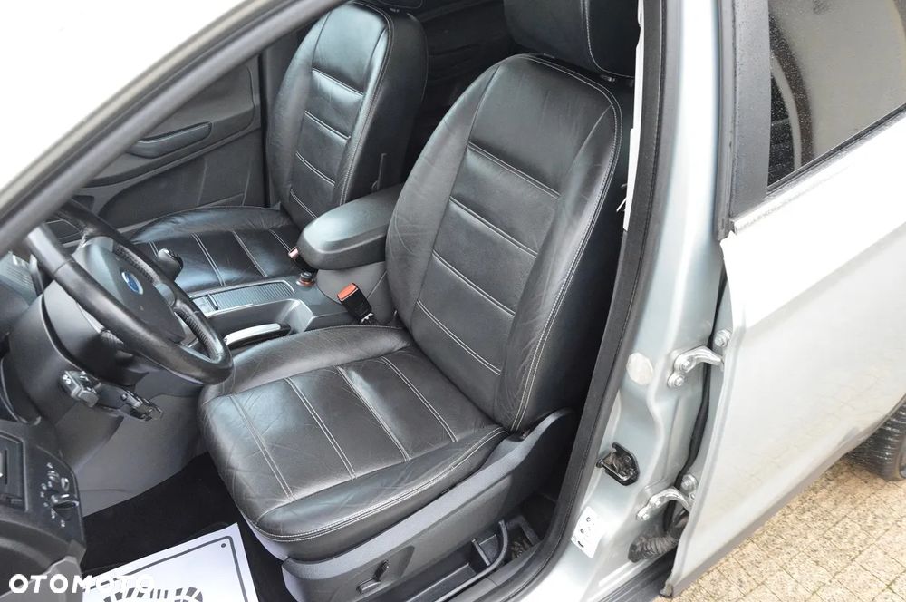 Ford Kuga 2.0 TDCi 4x4 Titanium - 22