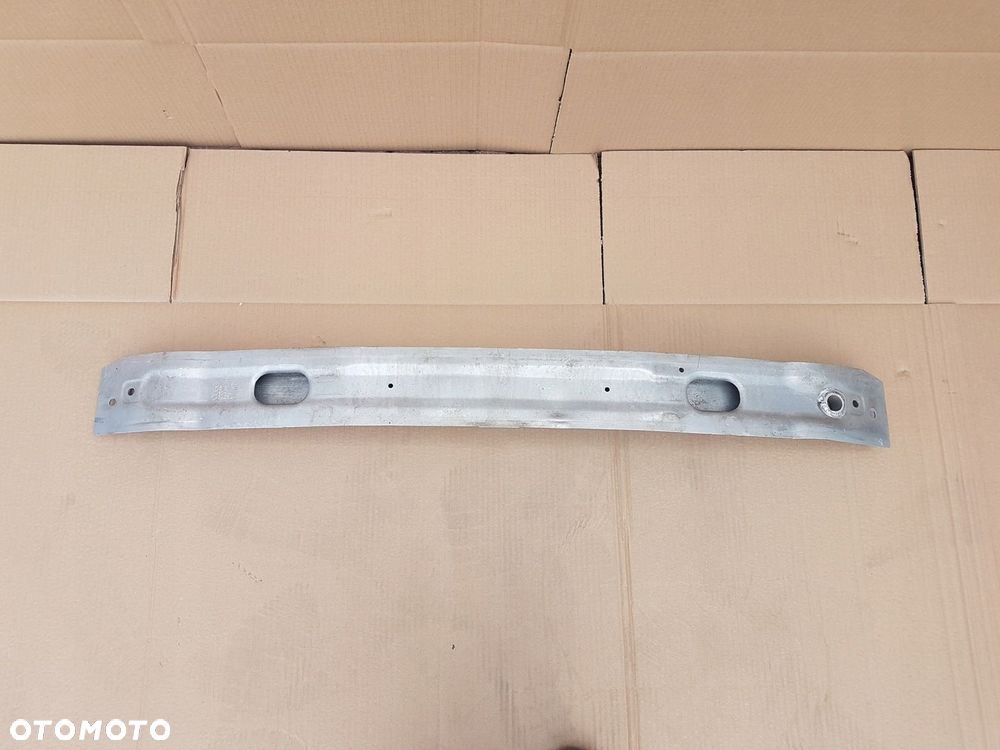 BELKA ZDERZAKA PRZÓD AUDI A4 B9 8W