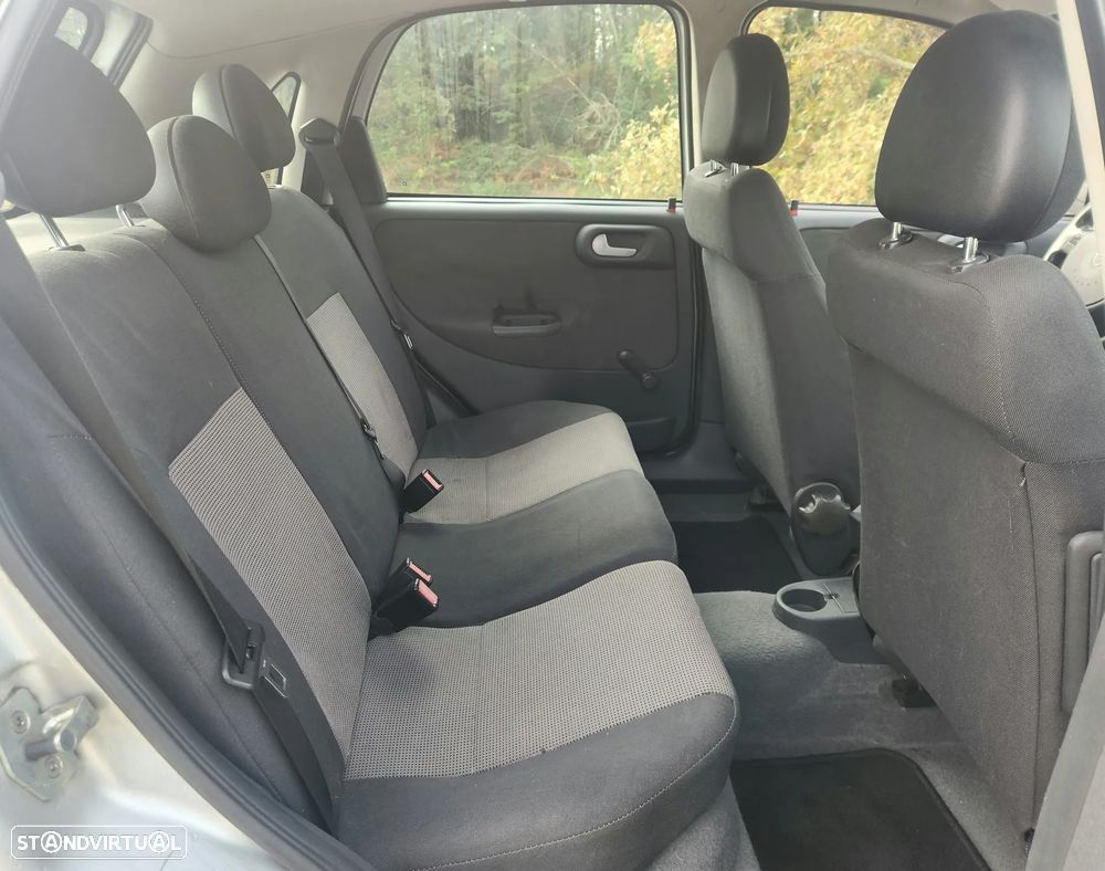 Opel Corsa 1.2 16V Enjoy R - 10