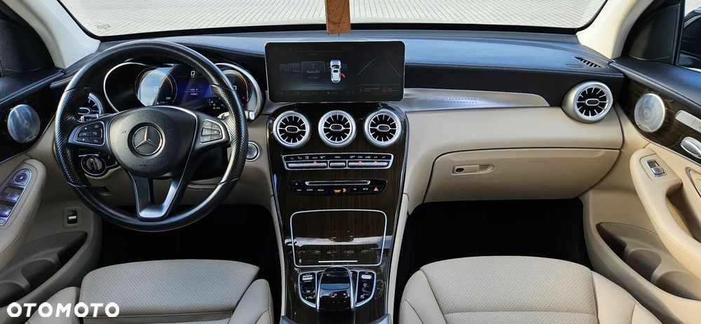 Mercedes-Benz GLC 300 4Matic 9G-TRONIC - 8