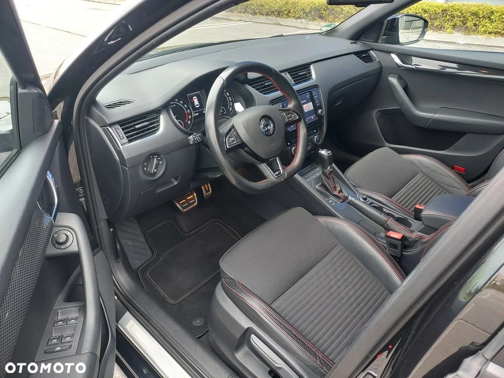 Skoda Octavia 2.0 TDI DSG RS - 19
