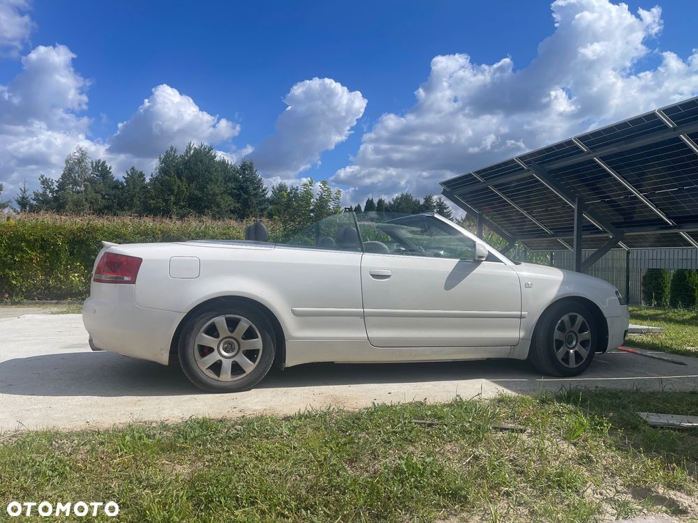 Audi A4 Cabrio 2.4 Multitronic - 4
