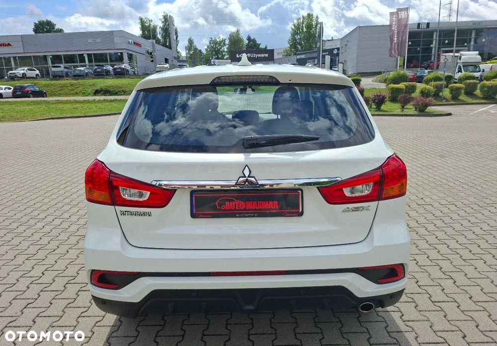 Mitsubishi ASX - 9