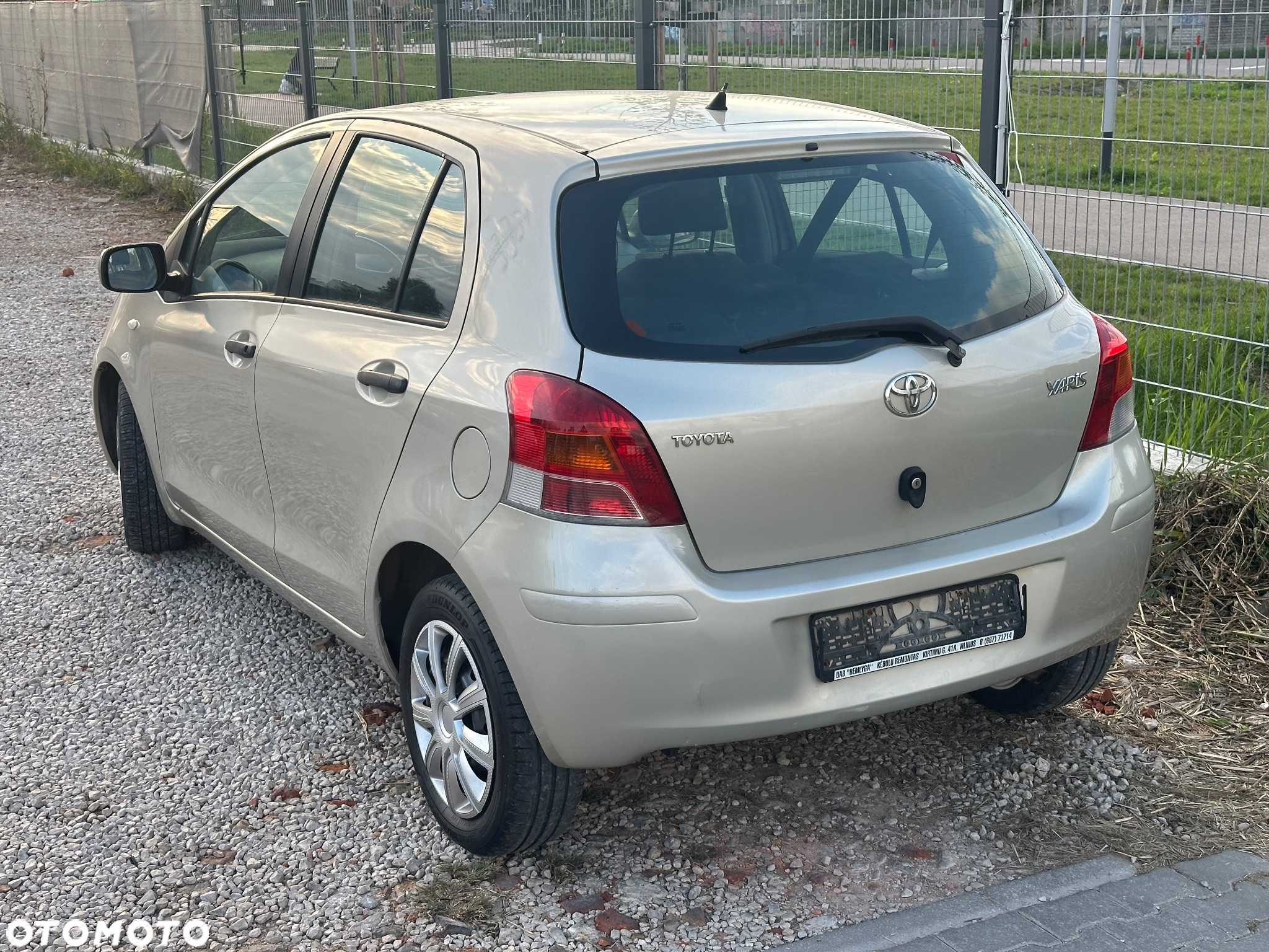 Toyota Yaris 1.33 Sol - 5