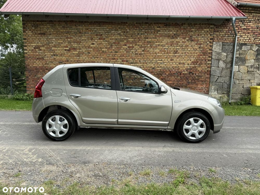 Dacia Sandero 1.2 16V 75 Celebration - 26