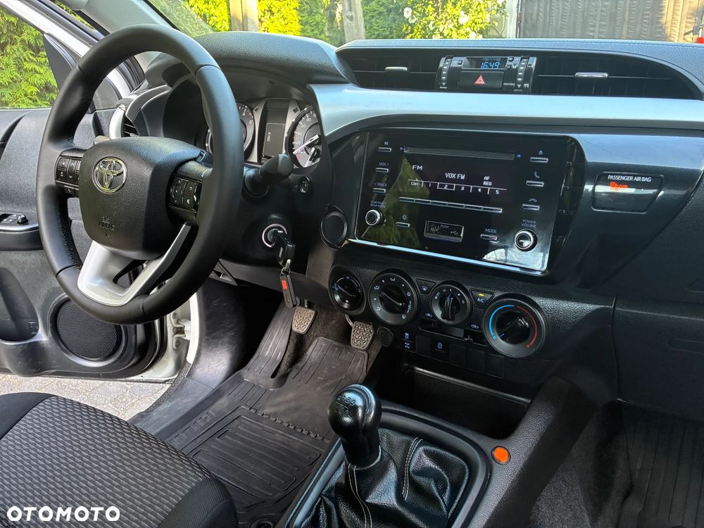 Toyota Hilux 2.4 D-4D Double Cab DLX 4x4 - 22