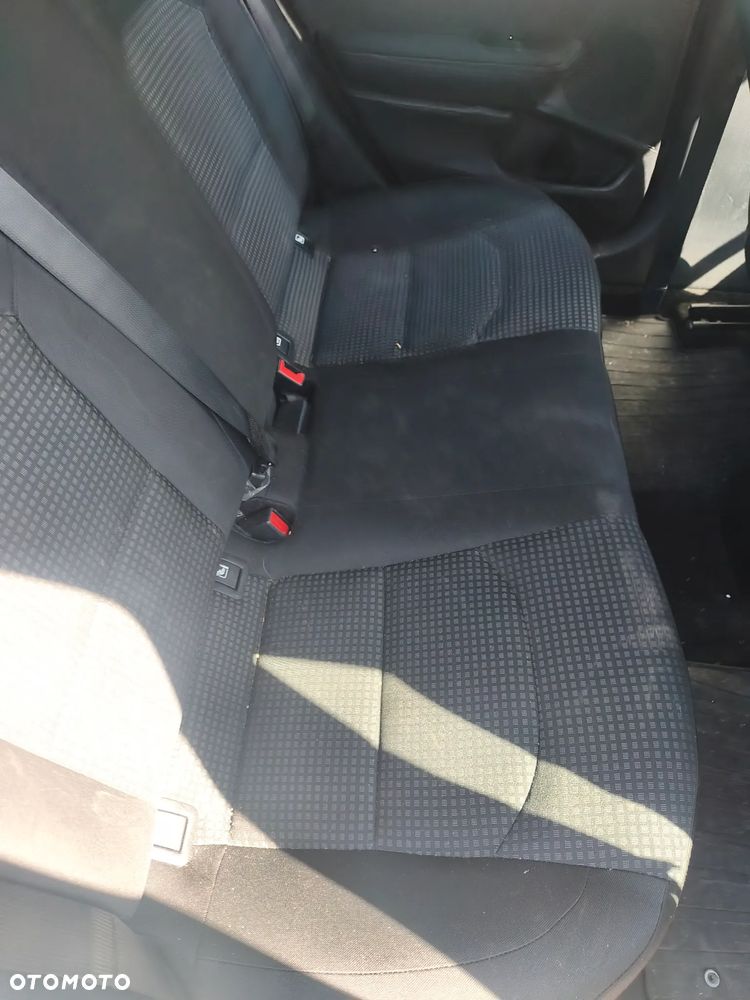Kia Ceed 1.6 CRDi SCR L - 6