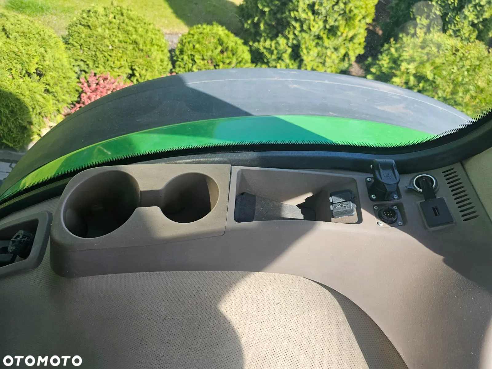 John Deere 8245R - 19