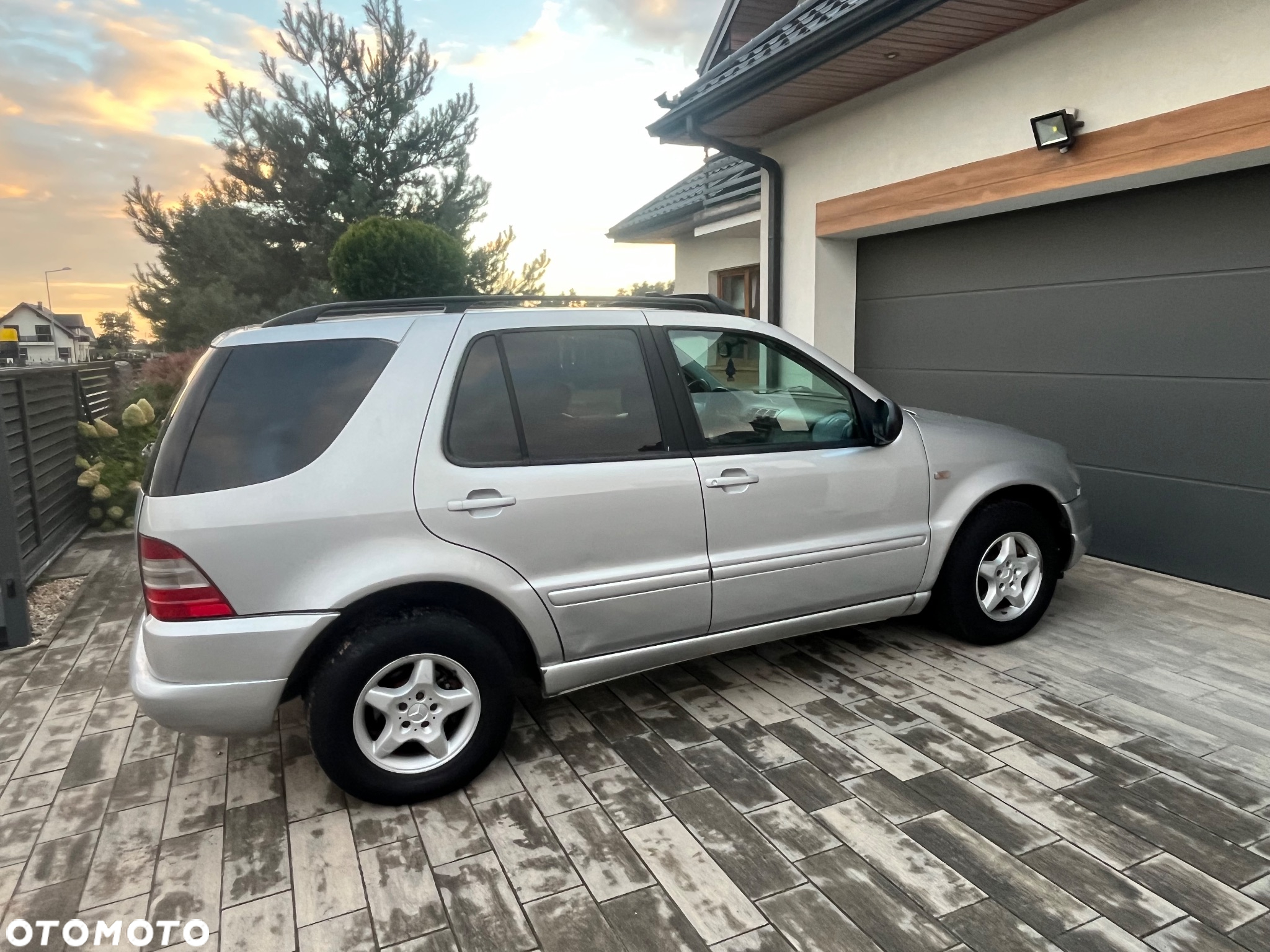 Mercedes-Benz ML 320 - 13