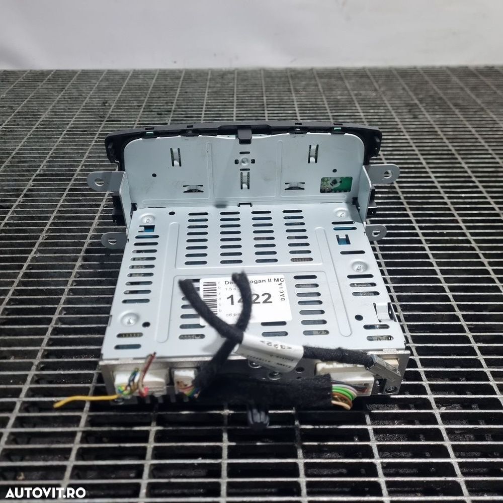Cd player Dacia Dacia Logan II MCV 2013 - 2016 (1422) 281159936R - 2