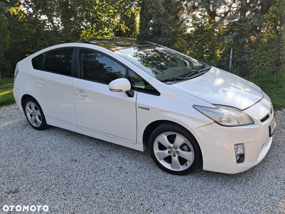 Toyota Prius 1.8 HSD Premium - 13