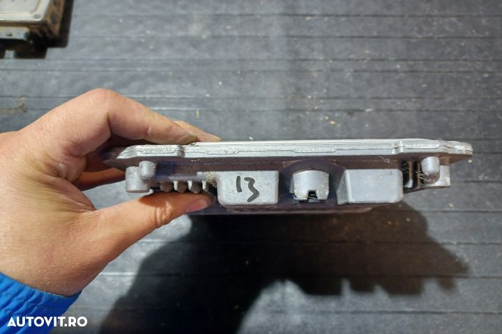 Calculator motor ECU 8200726880  0281015323 - 2.0 DCI 8200726880  028 - 4