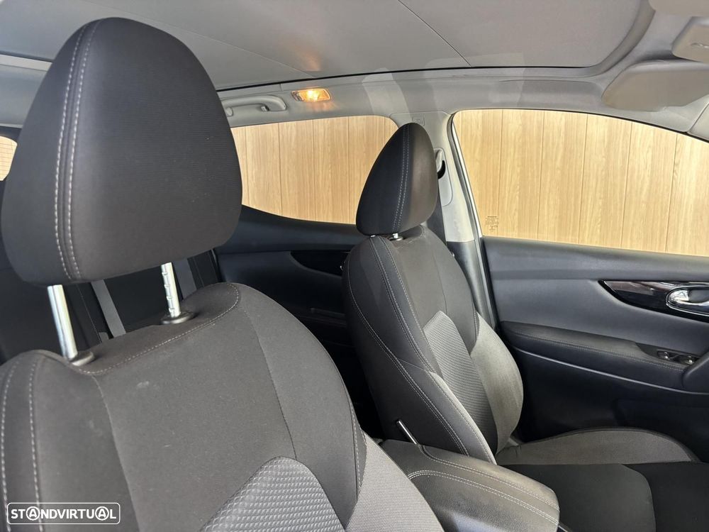 Nissan Qashqai 1.5 dCi N-Connecta J18 - 7