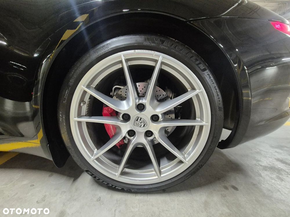 Porsche 911 Carrera S PDK 50 Jahre - 16