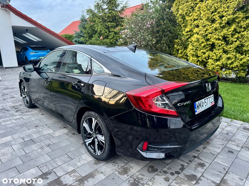 Honda Civic 1.5 i-VTEC Turbo CVT Executive - 4