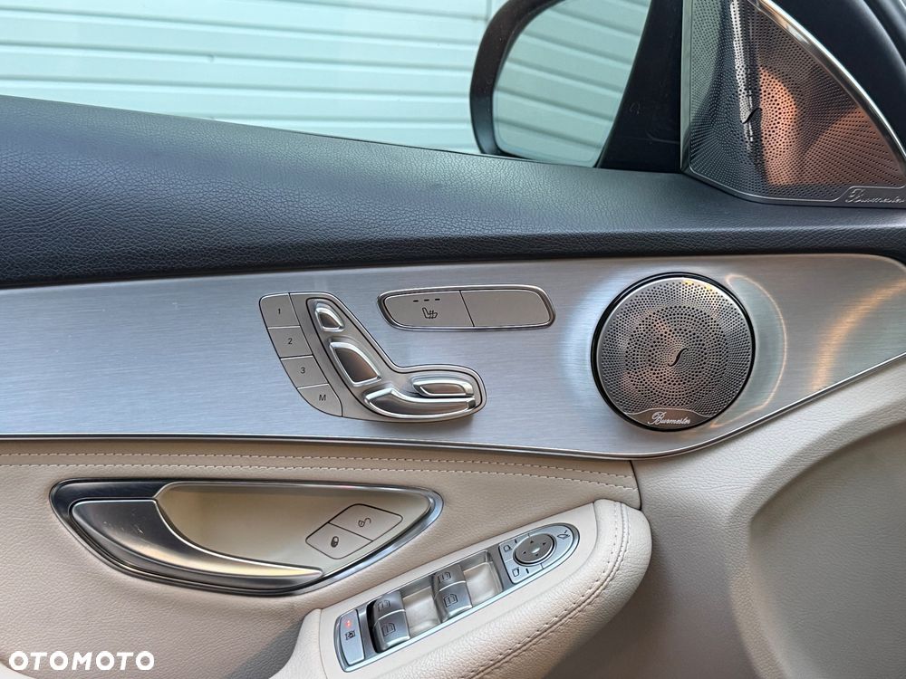 Mercedes-Benz Klasa C 300 7G-TRONIC - 23