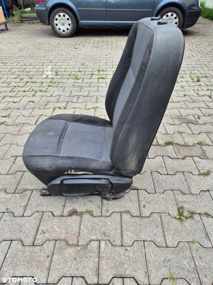FOTEL KIEROWCY LEWY EU MASTER III MOVANO B  NV400 2.3 10r.+ - 7
